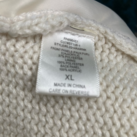 Vest - Picture 3 of 4